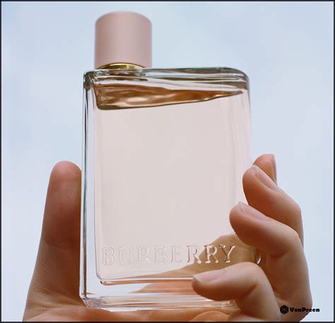 burberry 100ml gia bao nhieu|nước hoa Burberry her.